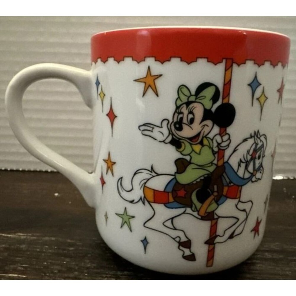 Walt Disney World Disneyland Mickey Mouse & Friends Coffee Tea Cup Mug Japan